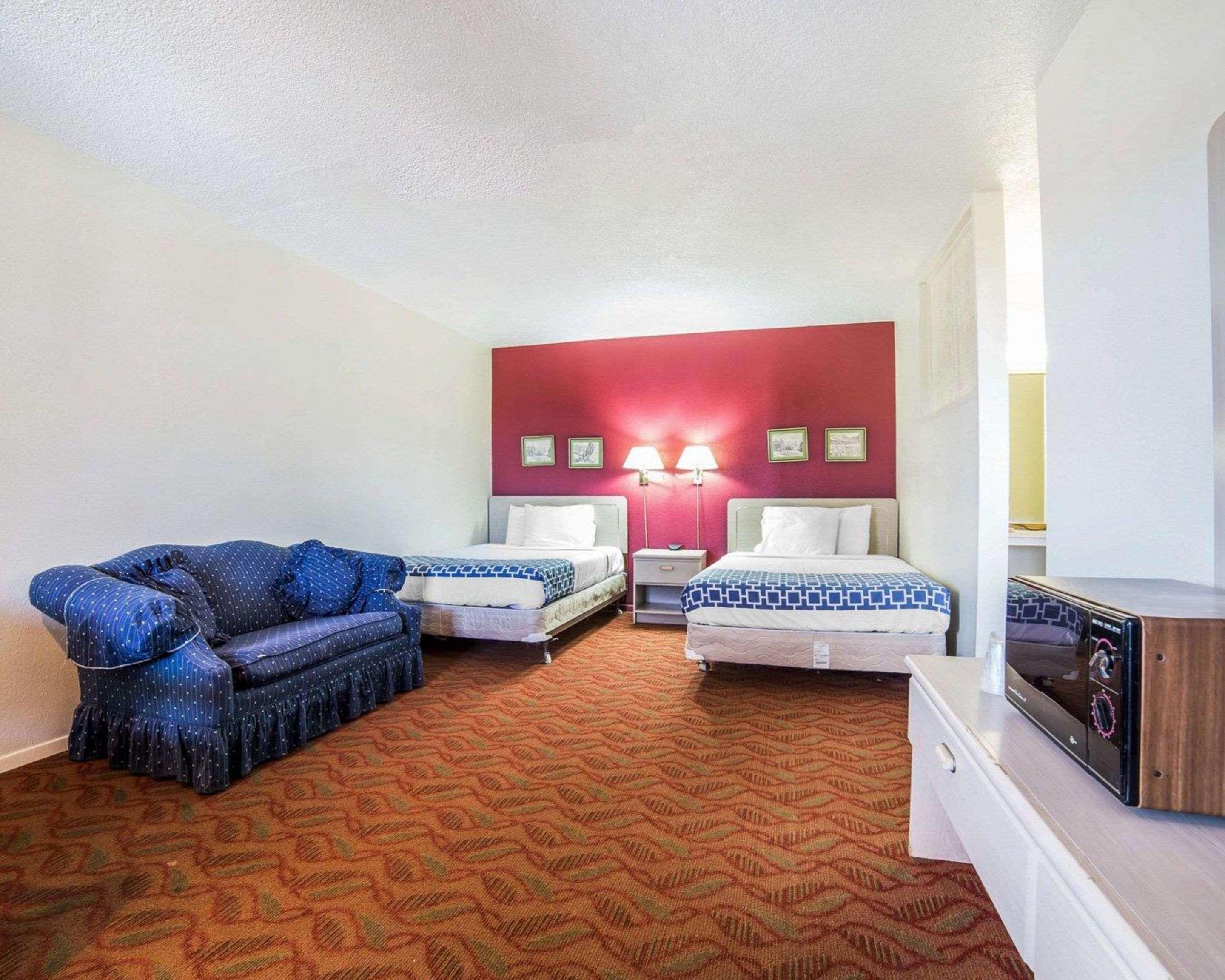 Econo Lodge Fallon Naval Air Station Area Екстер'єр фото