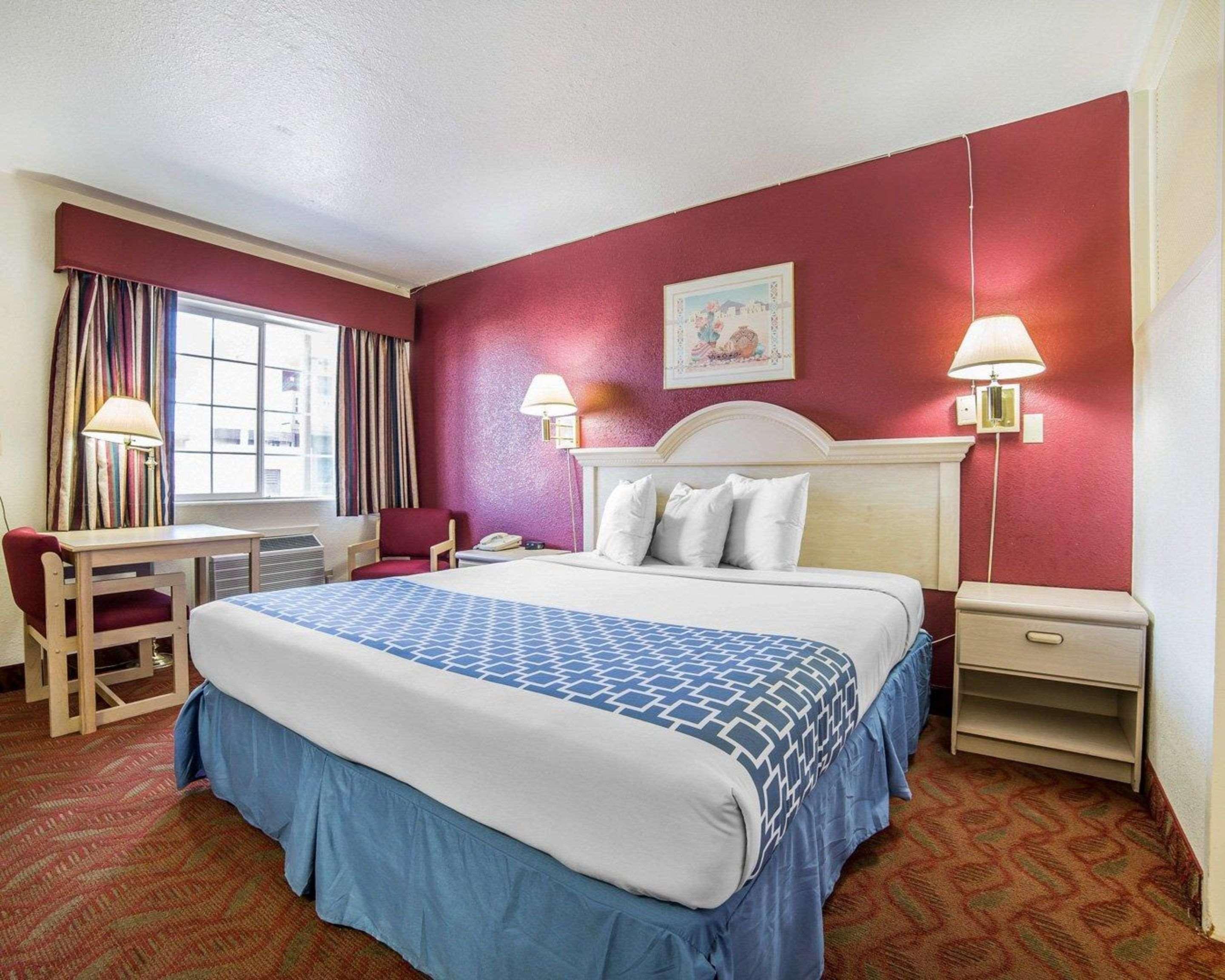 Econo Lodge Fallon Naval Air Station Area Екстер'єр фото
