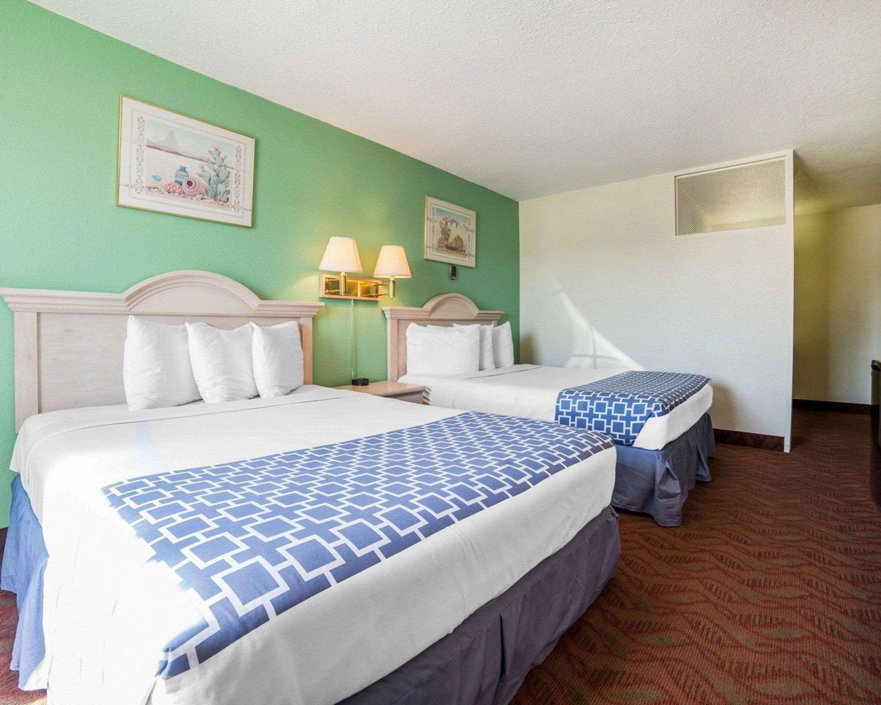 Econo Lodge Fallon Naval Air Station Area Екстер'єр фото