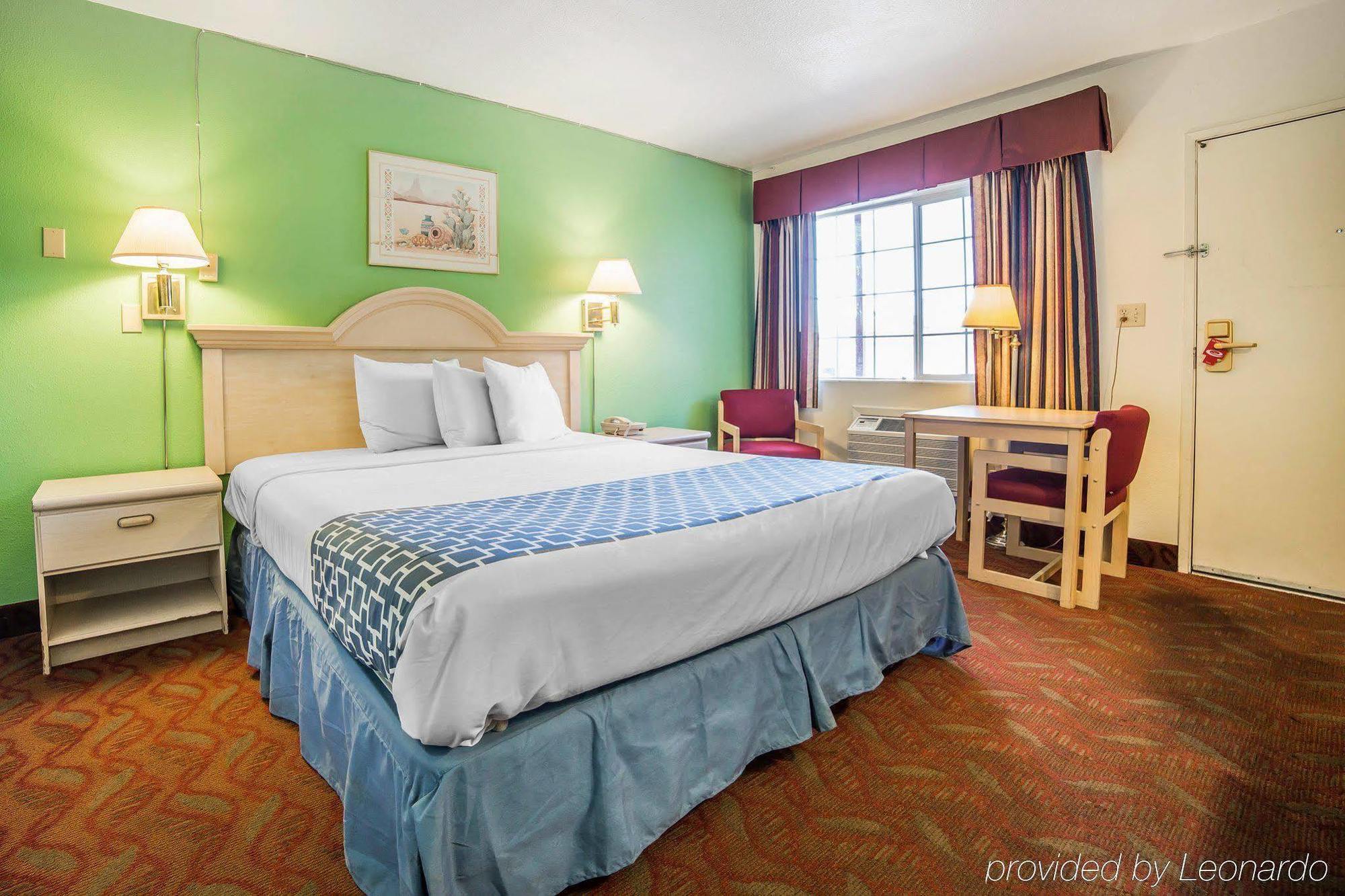 Econo Lodge Fallon Naval Air Station Area Екстер'єр фото