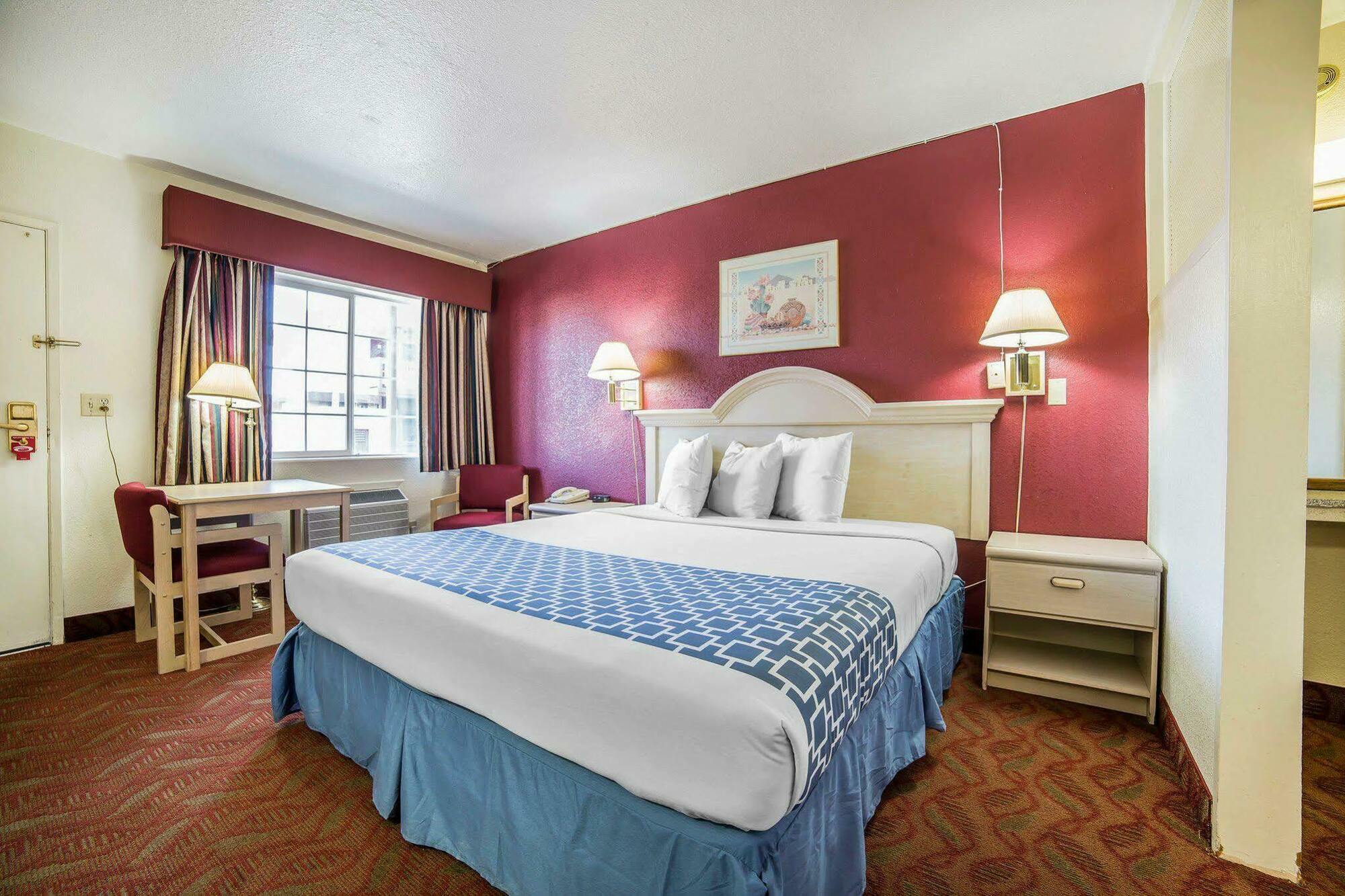 Econo Lodge Fallon Naval Air Station Area Екстер'єр фото