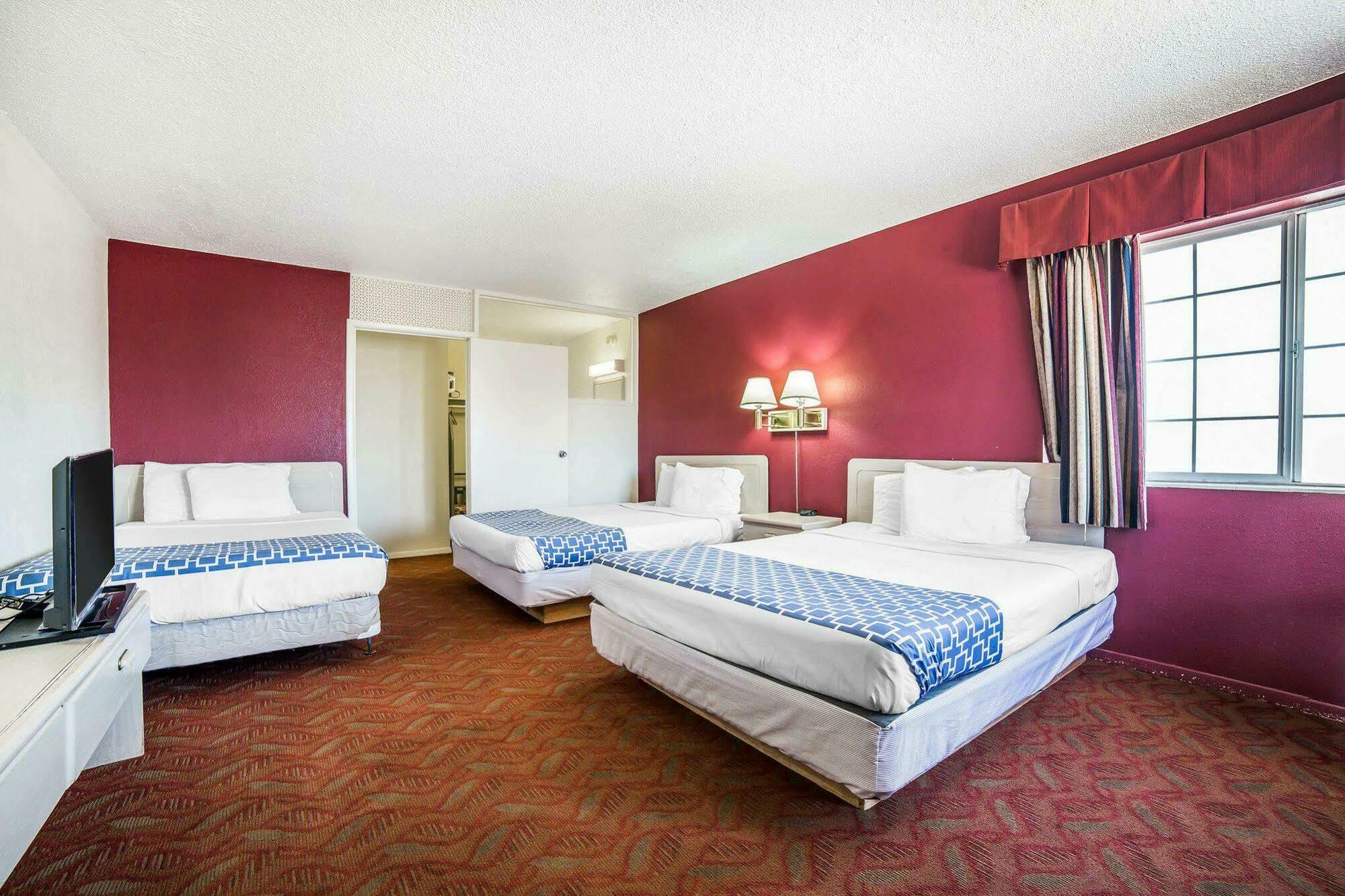 Econo Lodge Fallon Naval Air Station Area Екстер'єр фото